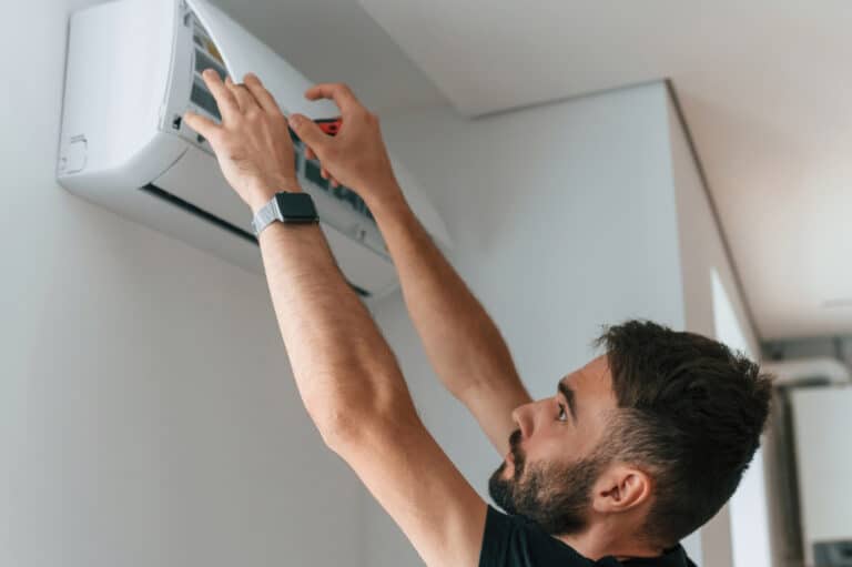 shutterstock_2265918893_how does split system airconditioning work